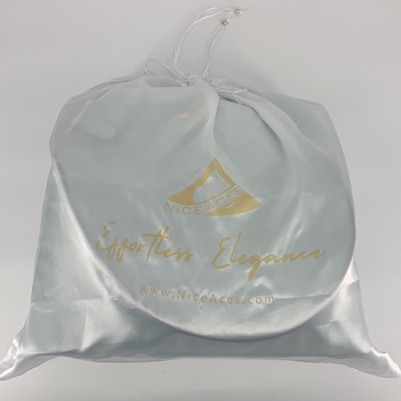 NiceAces Tennis Tote NWT 2 rackets mint green safiano pattern - Picture 6 of 7